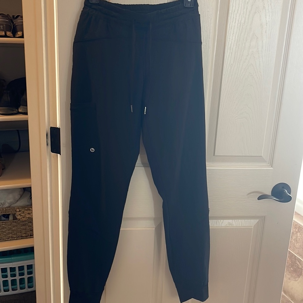 Barco One jogger scrub bottom